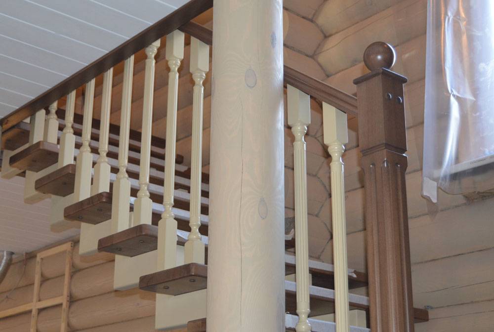 Установка балясин на лестницу: деревянных, металлических, нержавеющих
