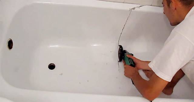 Акриловые вкладыши в ванну: какая вкладка лучше, плюсы и минусы вставок, установка накладки в чугунную ванну, отзывы