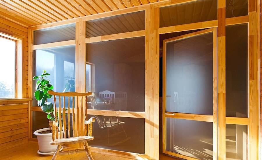 20 эффектных деревянных перегородок для стильного зонирования интерьера