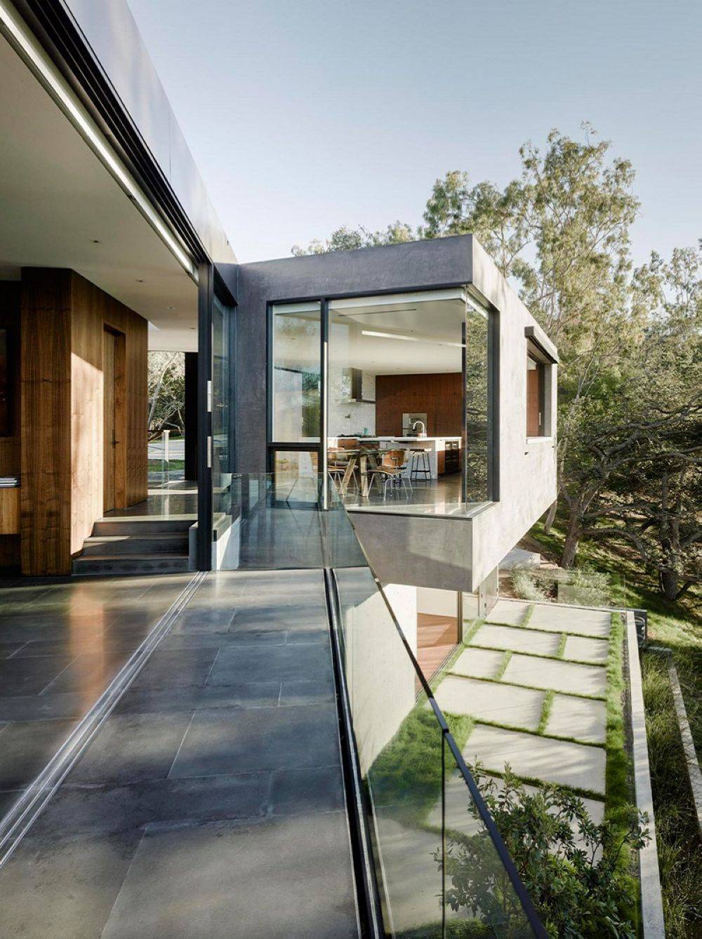 Дома из стекла и камня. стеклянные дома с деревянным каркасом. процесс проектирования стеклянного дома