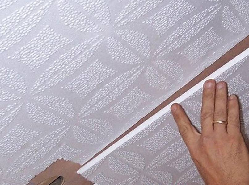 Клей для плитки из пенопласта на потолок, выбор и виды, также как приклеить