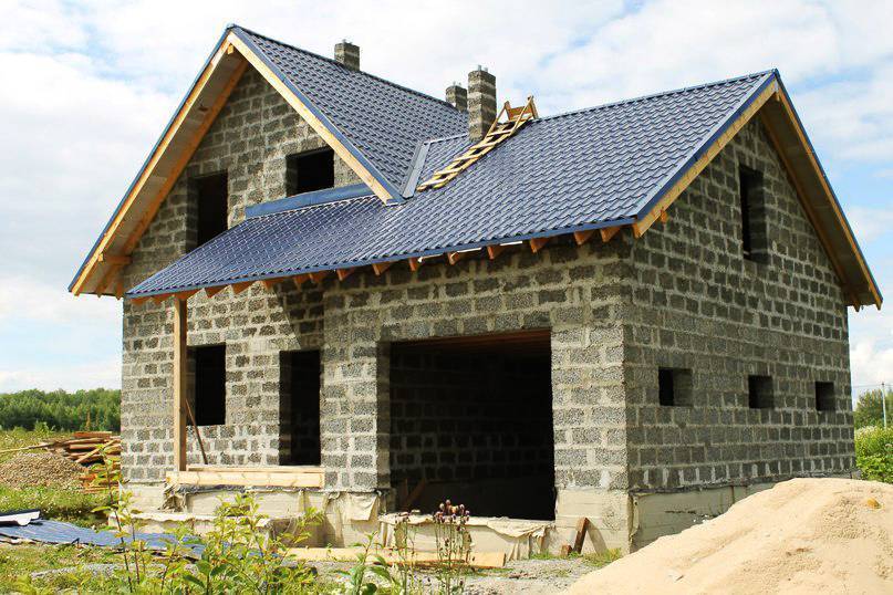 Особенности строительства домов из арболита — использование блочной кладки и монолита