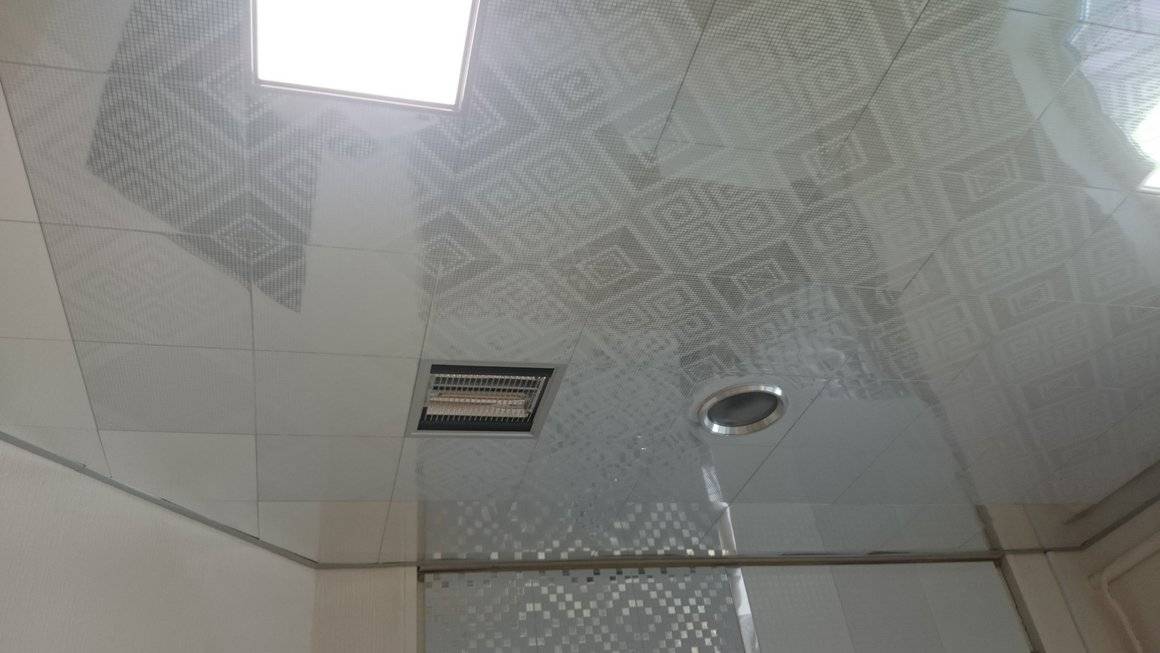 Кассетный потолок подвесной: цена для ванной, монтаж алюминиевого и caveen 30х30
