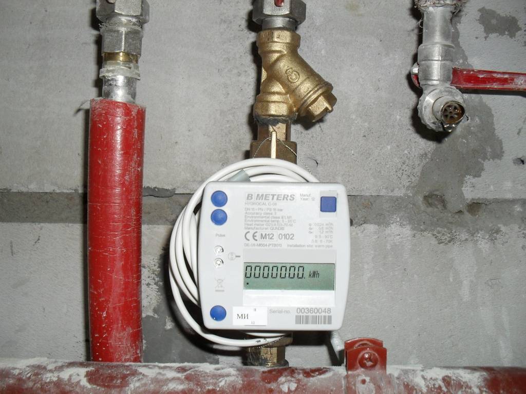 Теплосчётчики на отопление в многоквартирном доме: принцип работы, как работает тепловой счетчик квартиры, чем регулировать прибор