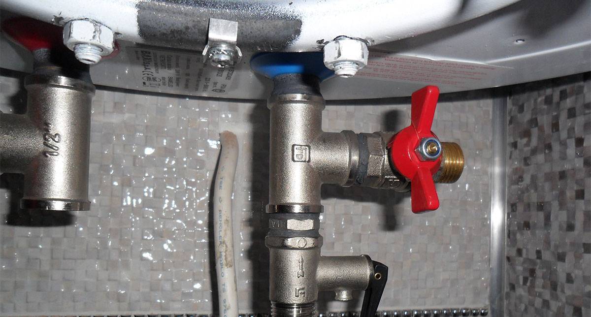 Предохранительный клапан для бойлера и его установка: если капает, для чего нужен и как почистить