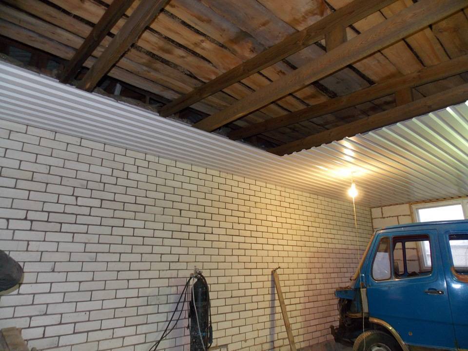 Чем подшить потолок в гараже? (8 фото)