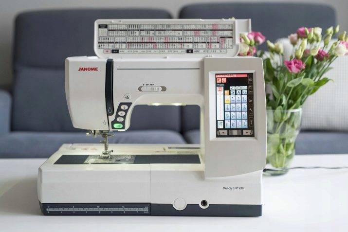 Швейные машины 2023. Janome MC 9900. Швейная машина Janome Memory Craft 9900. Швейно-вышивальная машина Janome MC 9900. Швейная машинка Janome 350e.