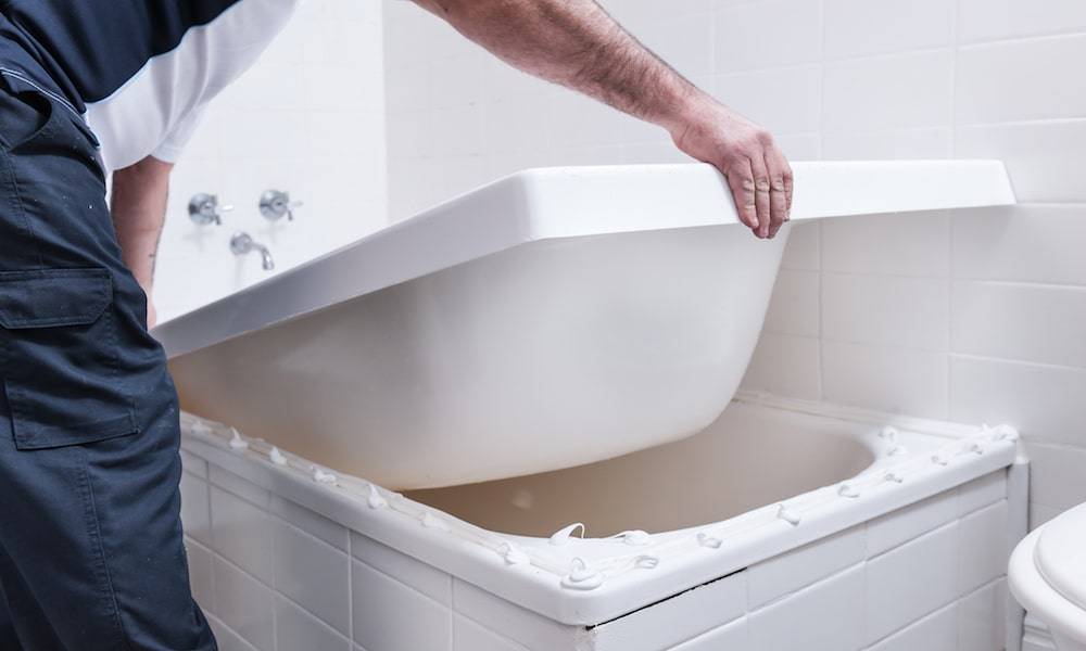 Как установить акриловый вкладыш в ванну своими руками — пошаговое видео и фото