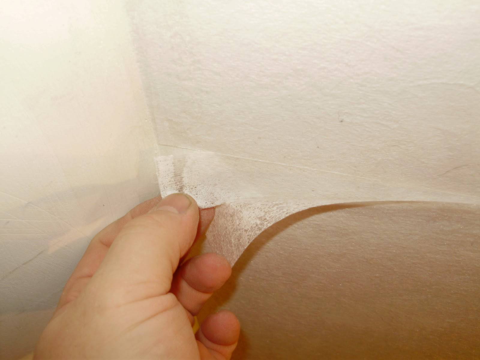 Как клеить стеклообои на потолок под покраску: плюсы и минусы материала
