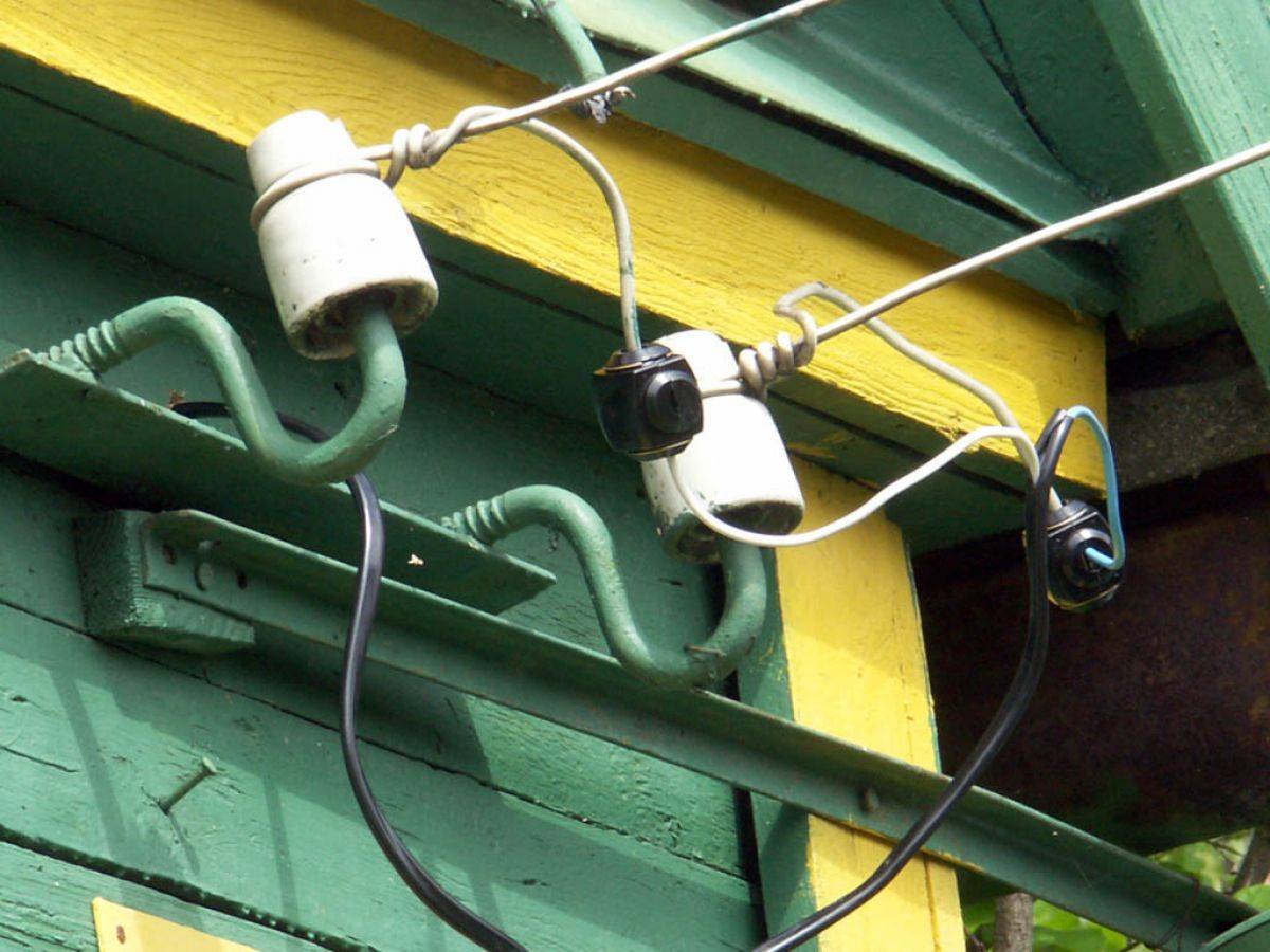 Какой кабель лучше выбрать для подключения дома к электросети?