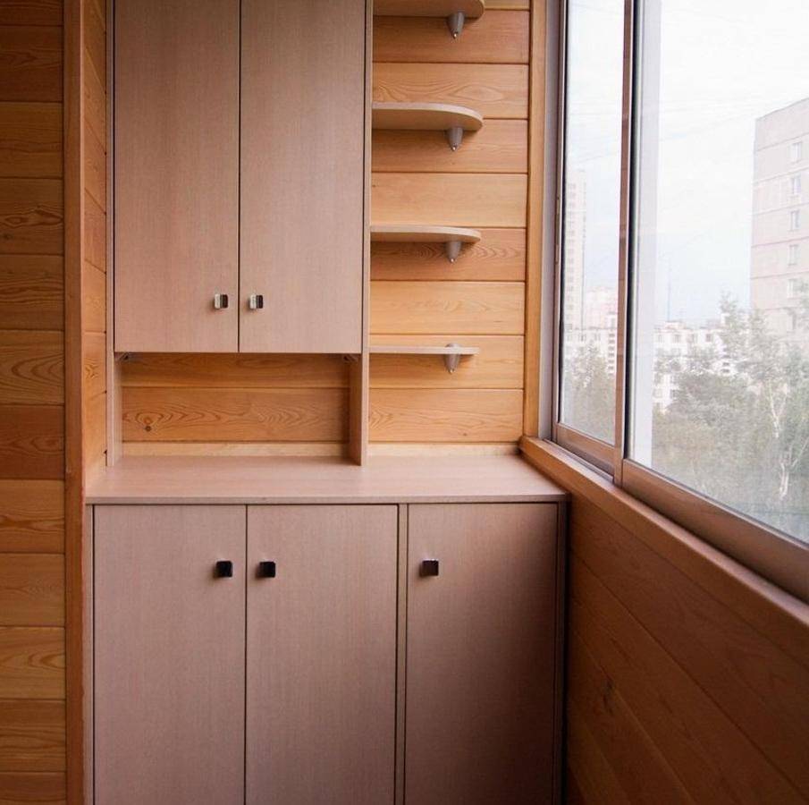Шкаф на балкон (50 фото) - дизайн, материалы, особенности выбора