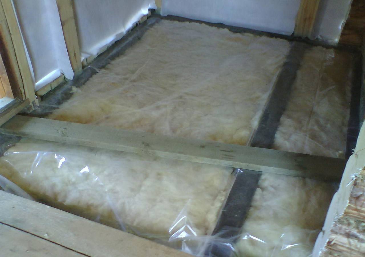 Гидроизоляция и пароизоляция потолка при теплом и холодном чердаке