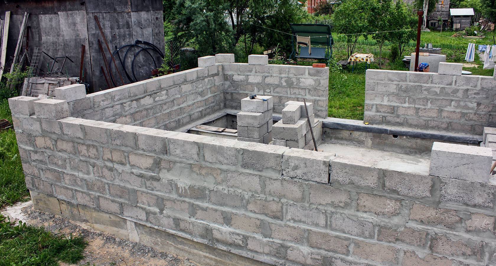 Как построить дом из керамзитобетонных блоков: от фундамента до утепления