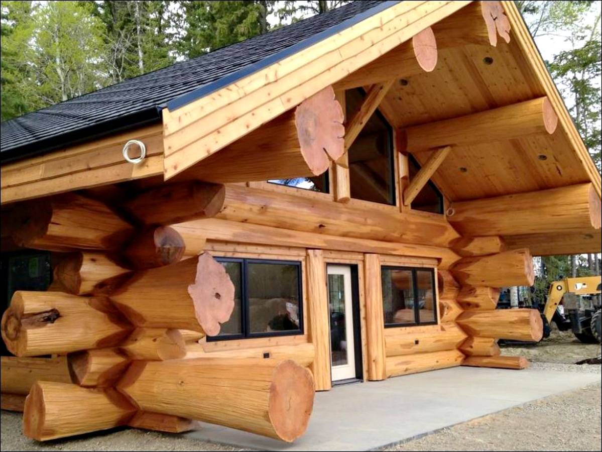Постройка деревянного дома из бревна