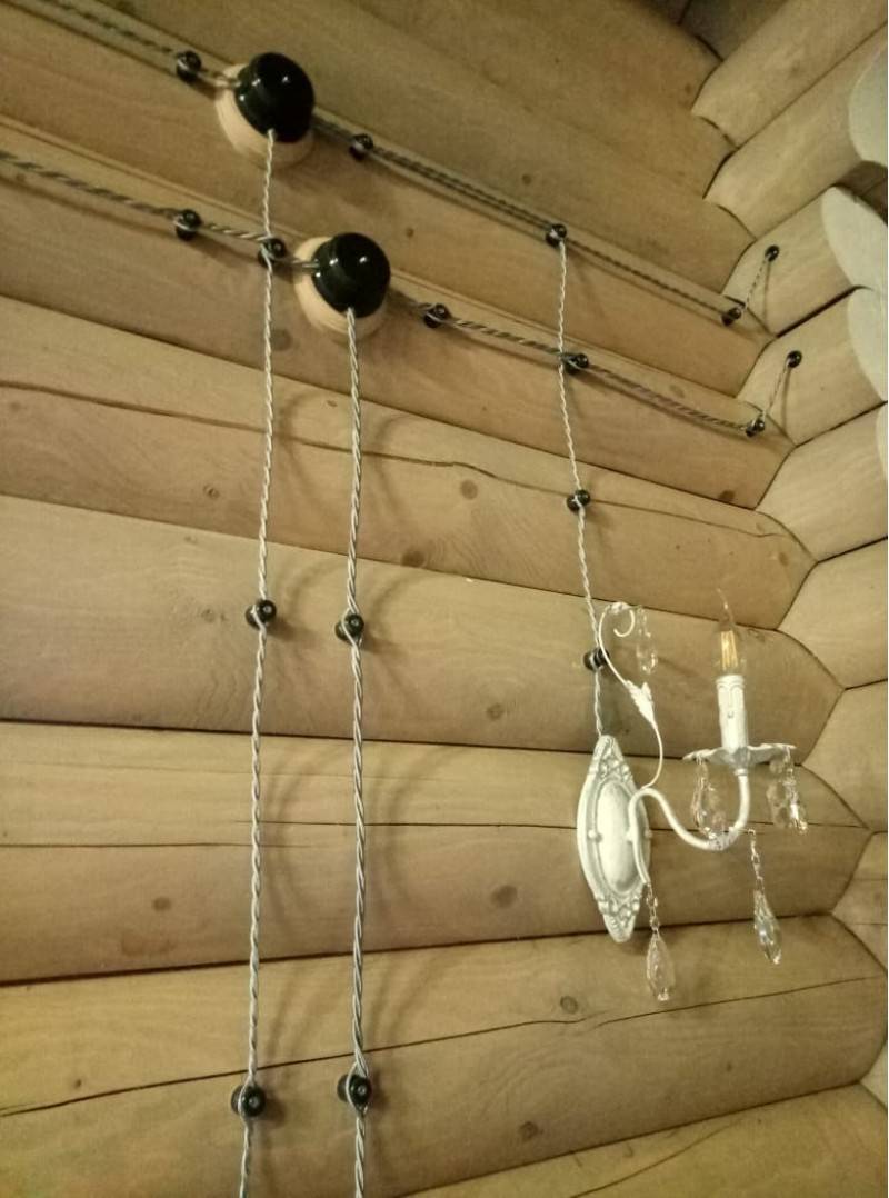 Ретро проводка в деревянном доме: наружная и внутренняя электропроводка своими руками