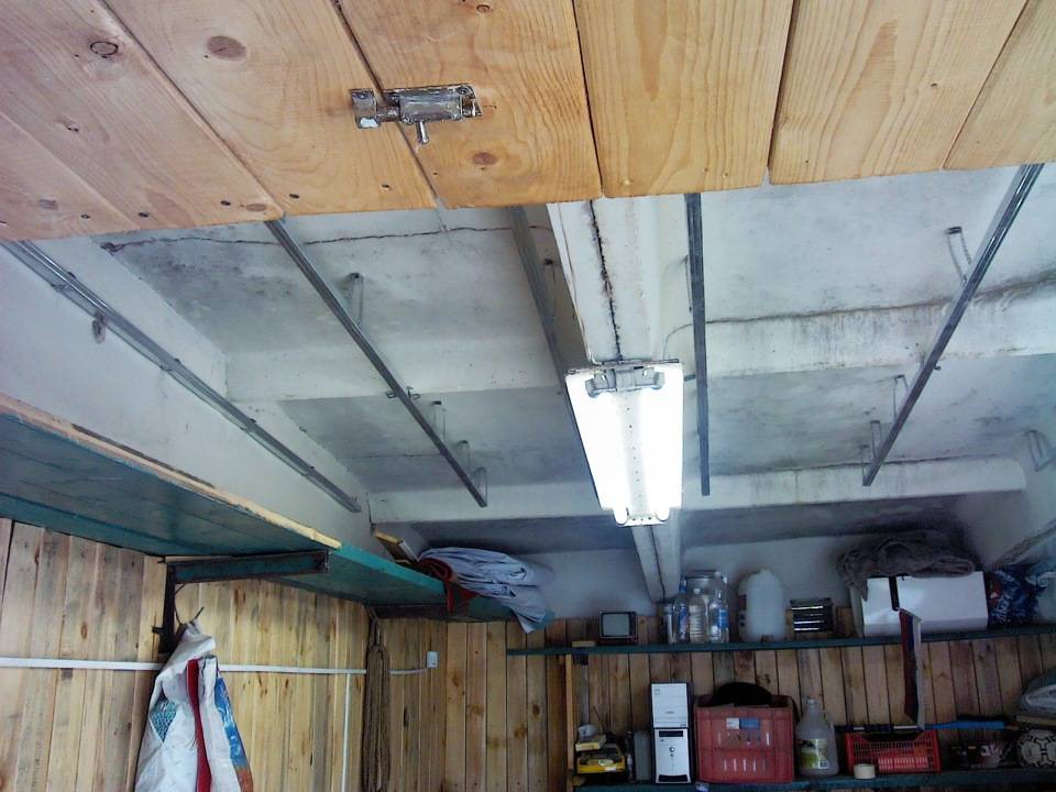Чем обшить потолок в гараже: как сделать подшивку лучше, примеры в фото и видео