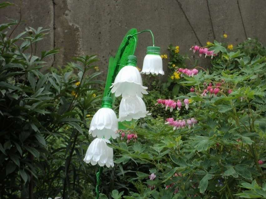 Поделки из пластиковых бутылок для сада и огорода своими руками