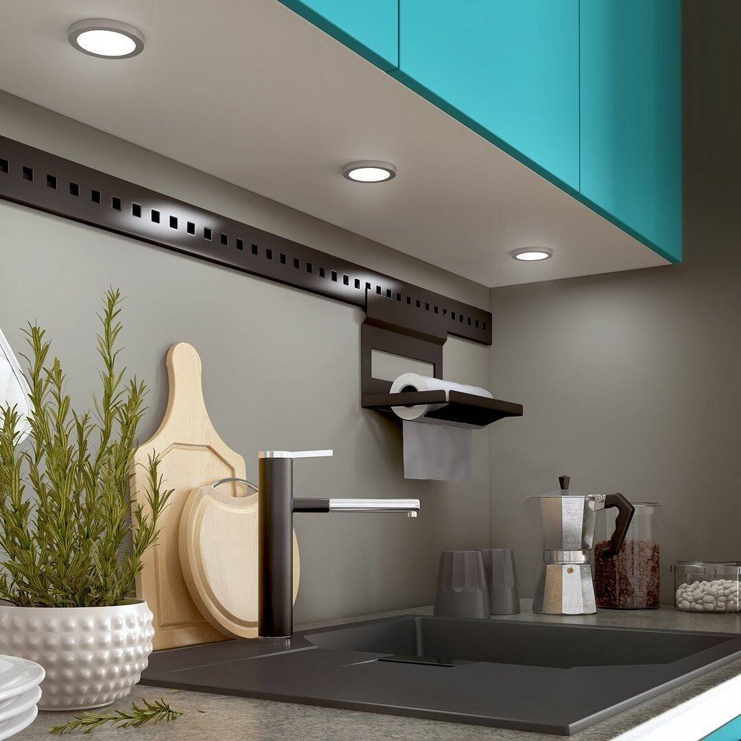 Какое выбрать освещение на кухне с натяжным потолком? (+35 фото вариантов)