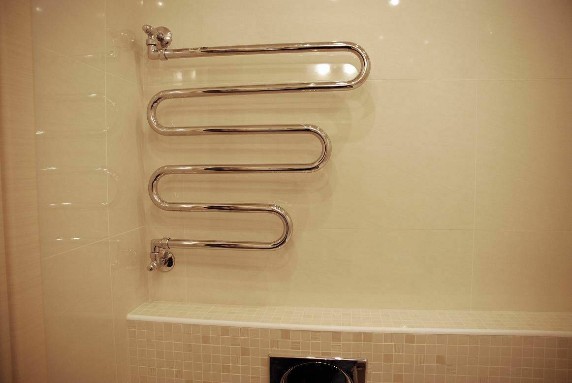 Замена полотенцесушителя в ванной своими руками — пошаговое видео и фото инструкция