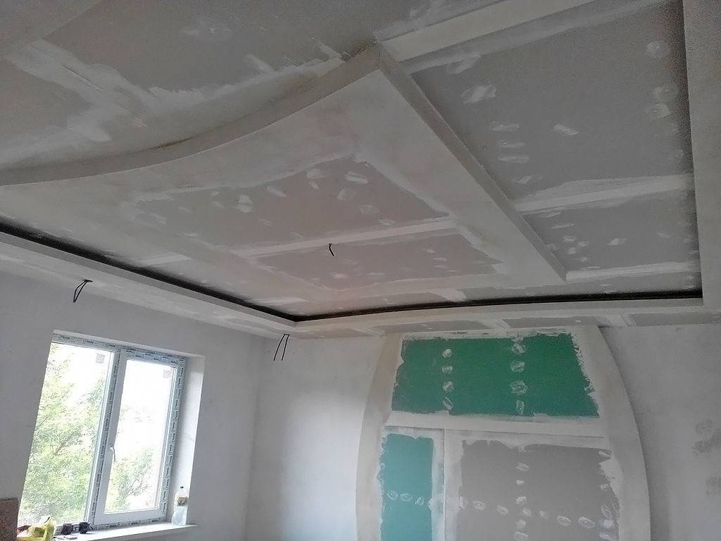 Подготовка, очистка и шпаклевка потолка под покраску