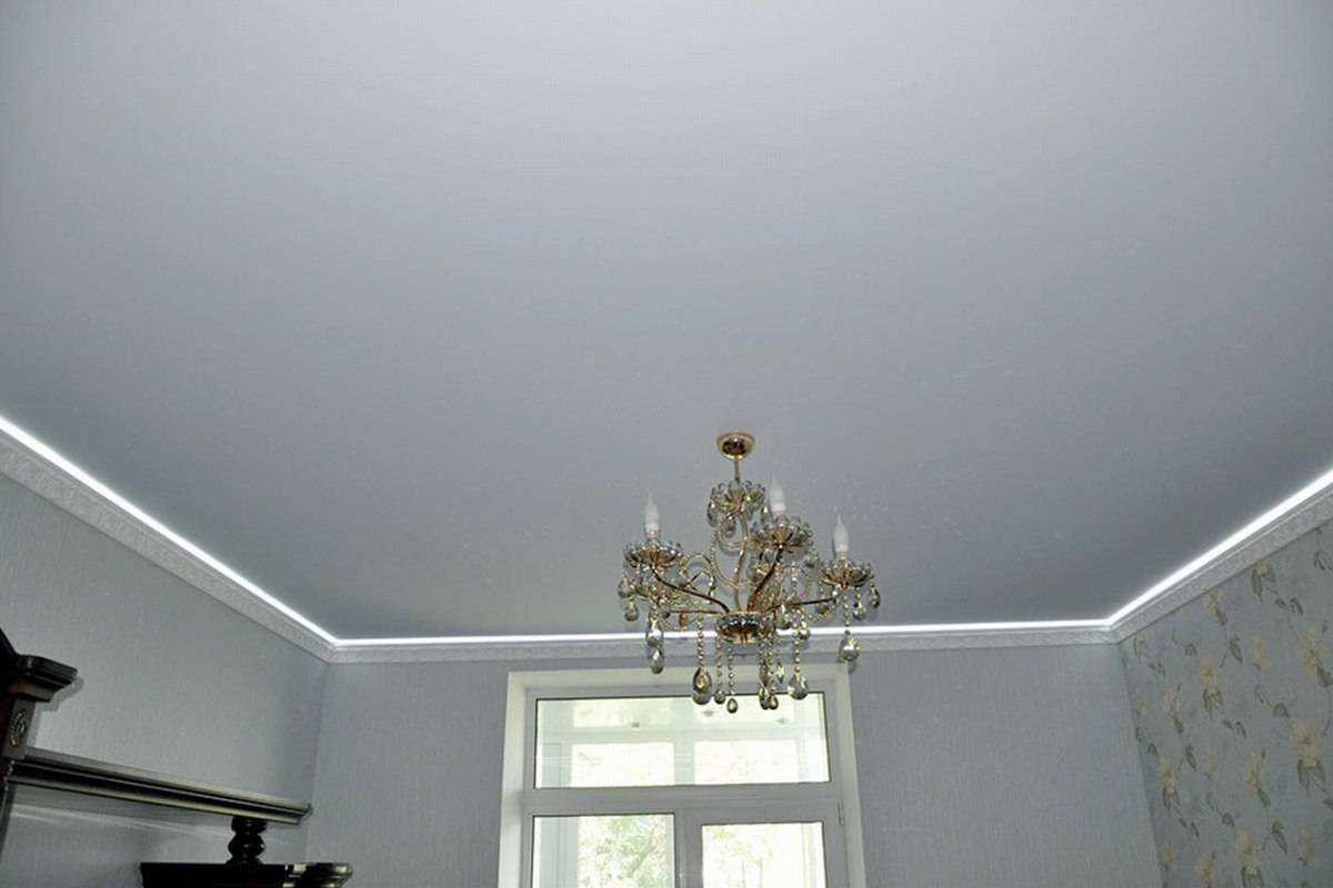 Какой потолок лучше натяжной или подвесной - сравнение характеристик
