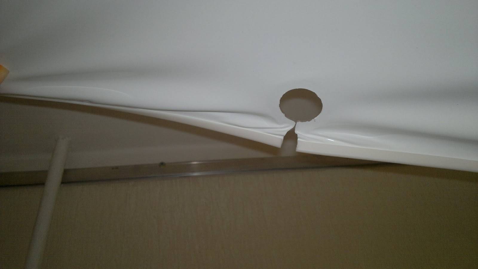 Как заделать дырку в натяжном потолке и можно ли это сделать