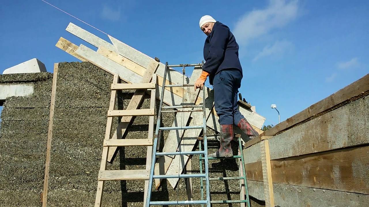 Как построить дом из опилкобетона своими руками: фото и видео