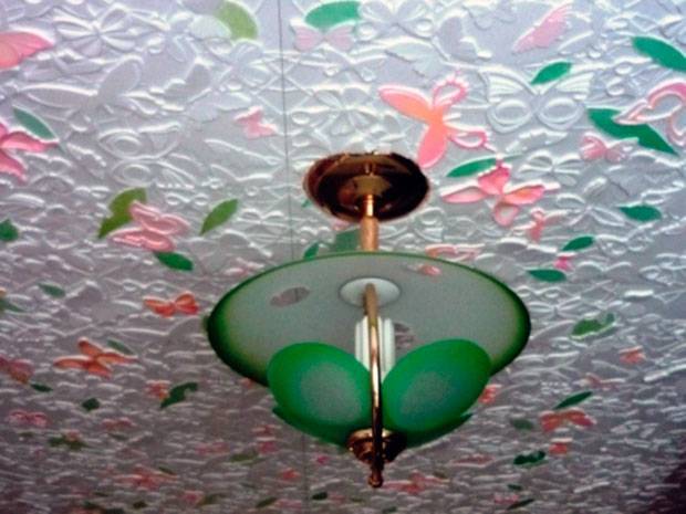 Секреты покраски потолочной плитки, с которыми делать ремонт намного проще