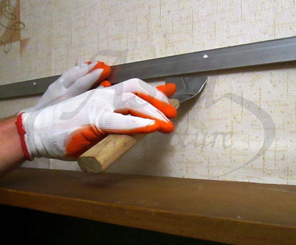 Как выбрать шпатель для монтажа натяжного потолка или сделать его своими рукам