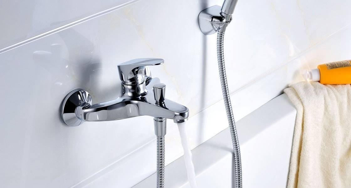 Как выбрать смеситель для ванной комнаты: подбор моделей с душем и без | умный выбор | яндекс дзен