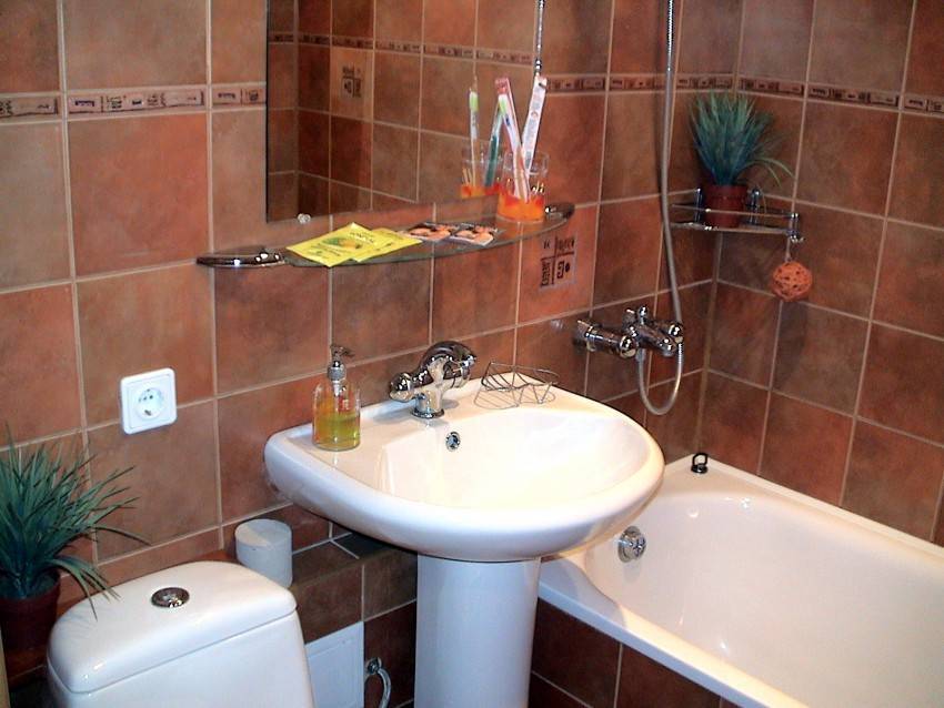Современный ремонт в ванной комнате в хрущевке: идеи дизайна на фото