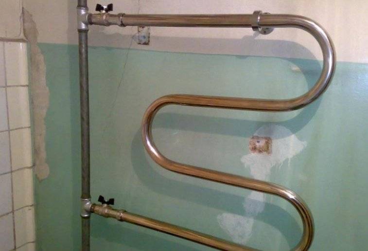 Установка водяного полотенцесушителя: подключение к горячей воде, отоплению