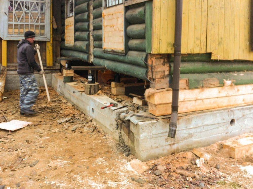 Стоимость замены фундамента под деревянным домом